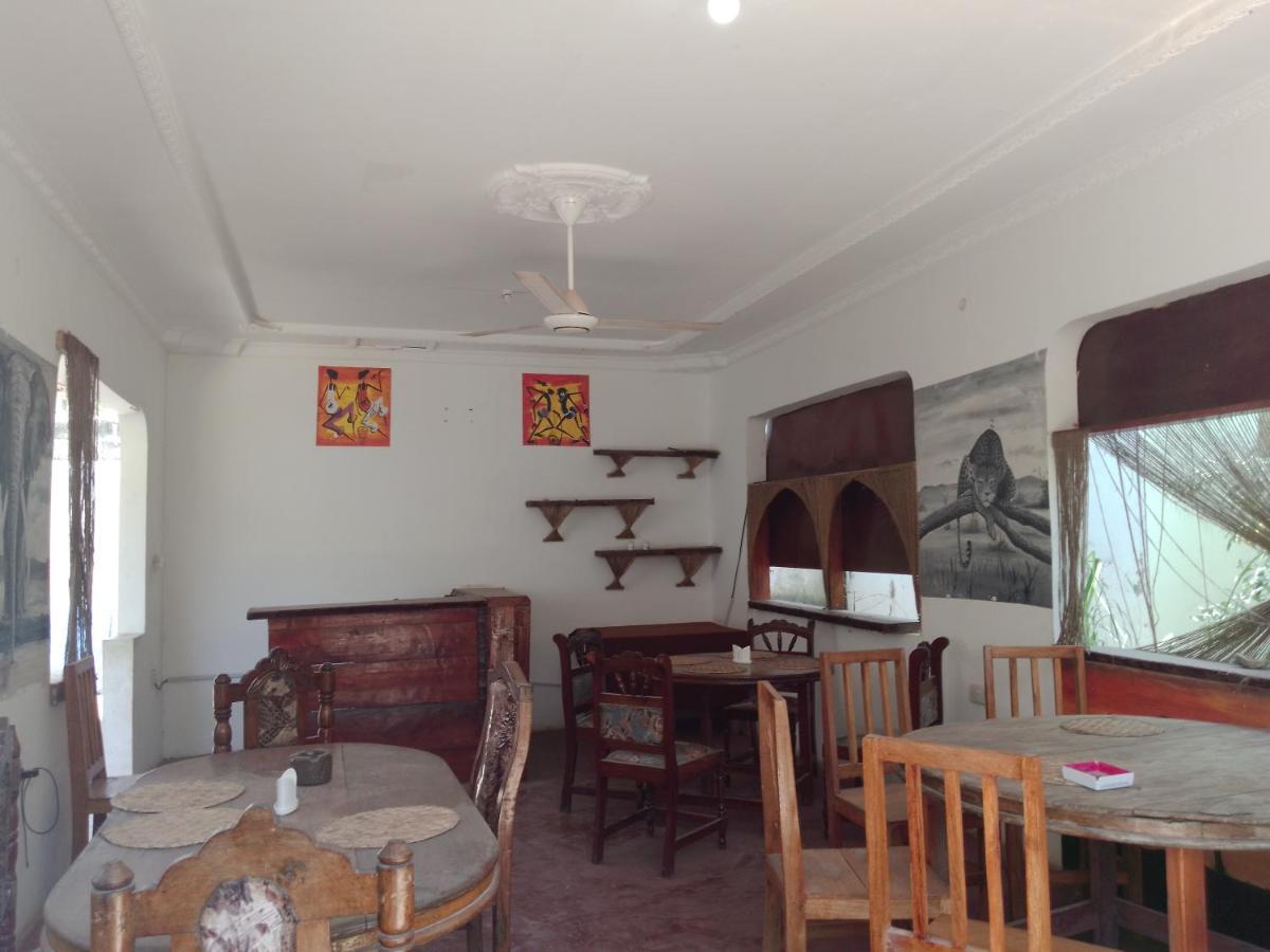 H & H Bungalows Nungwi Extérieur photo